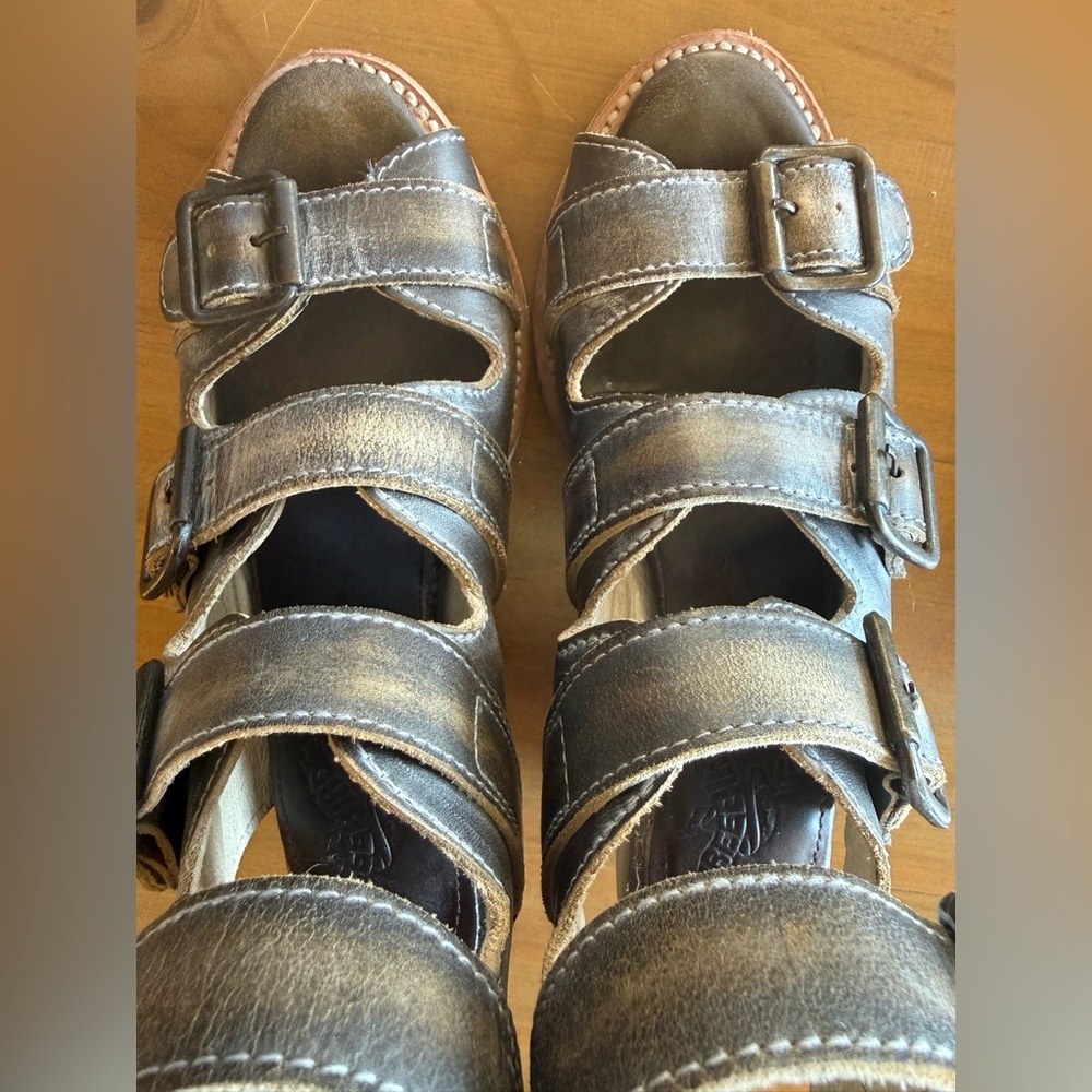 Freebird Quail shoes in Ice. Size 6. - Picture 4 of 12